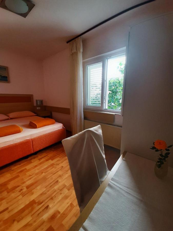 Apartment Spanjol Anka Раб Екстериор снимка