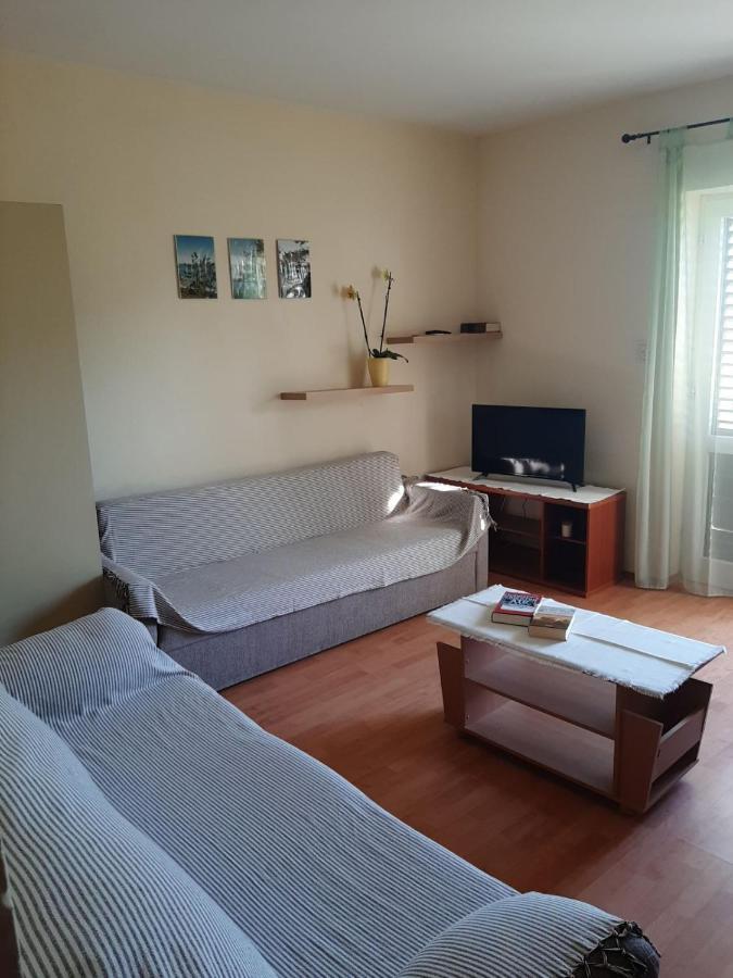 Apartment Spanjol Anka Раб Екстериор снимка