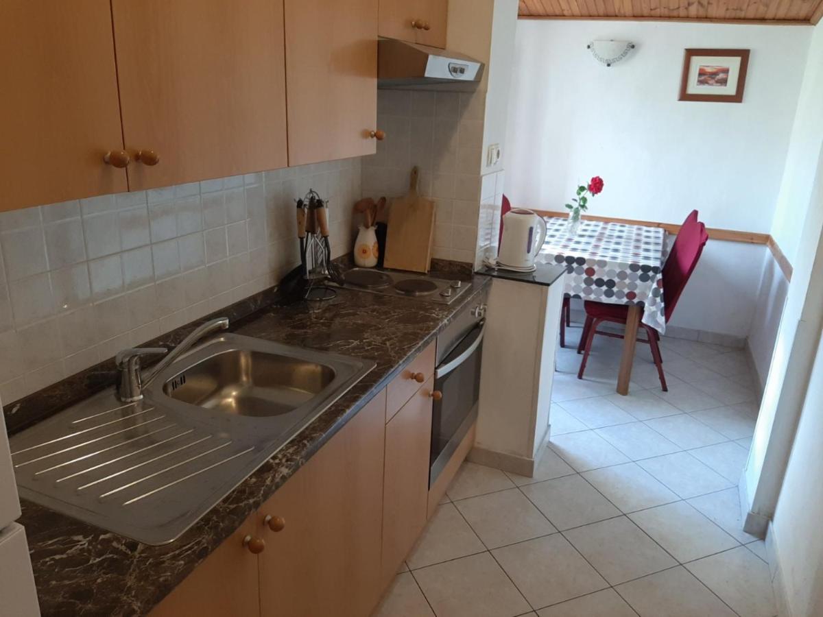 Apartment Spanjol Anka Раб Екстериор снимка
