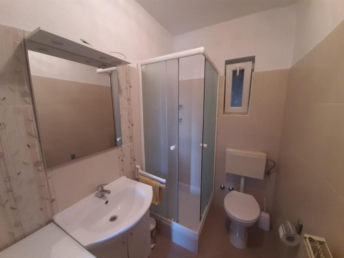 Apartment Spanjol Anka Раб Екстериор снимка