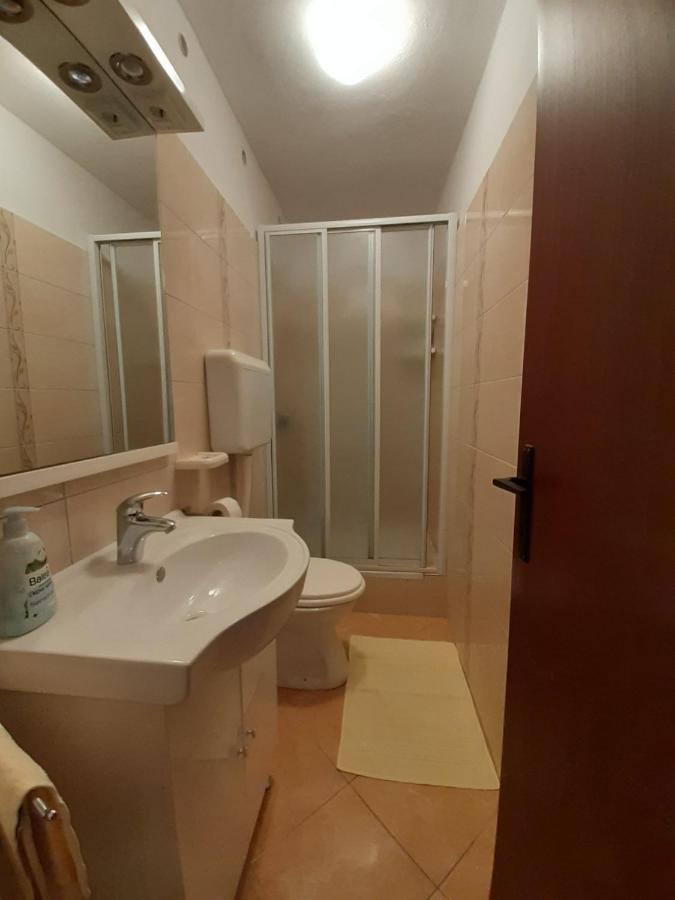 Apartment Spanjol Anka Раб Екстериор снимка