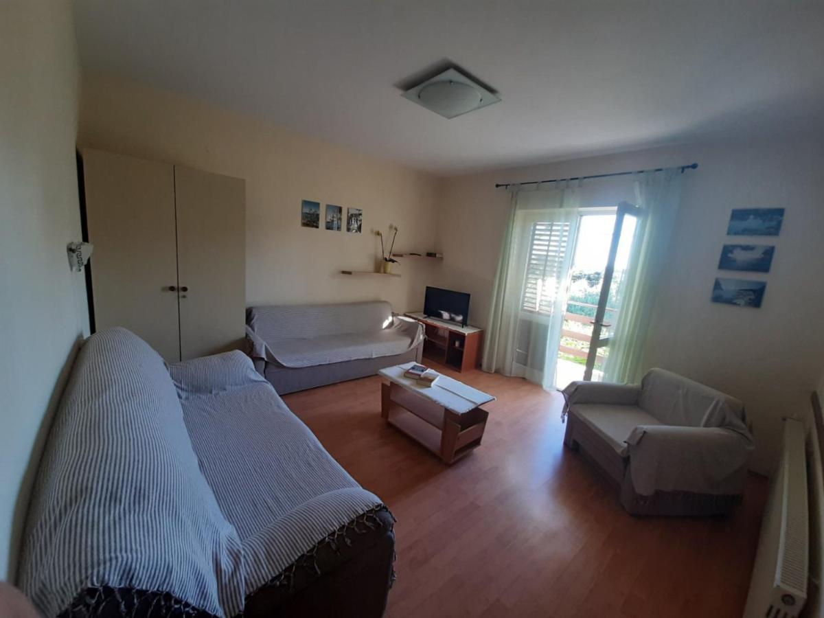Apartment Spanjol Anka Раб Екстериор снимка
